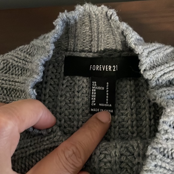 Winter tops - Picture 2 of 2